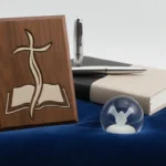 Gift for Pastor: 33 Meaningful Ideas to Honor Faith Gift for Pastor