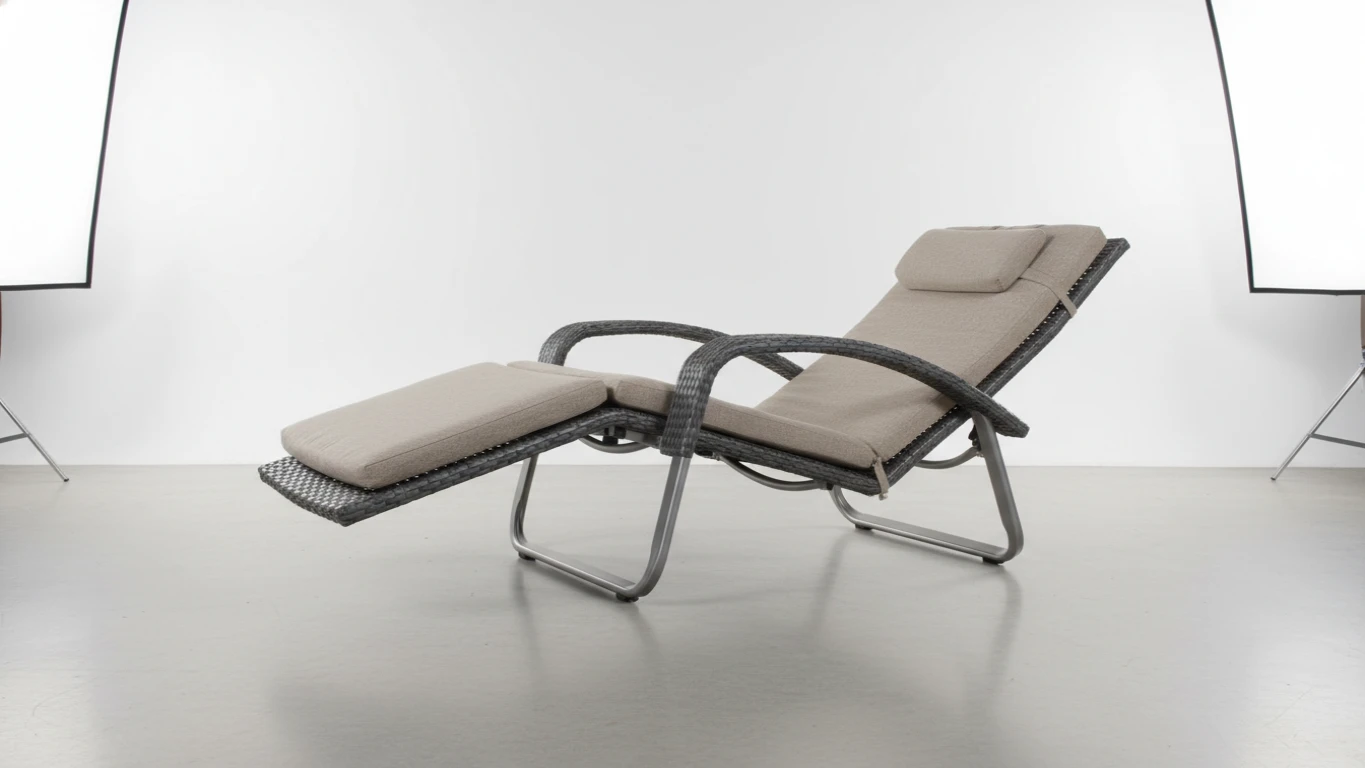 Zero-Gravity Ergonomic Outdoor Recliner